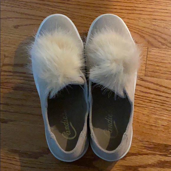 Shoes - Picture 2 of 3